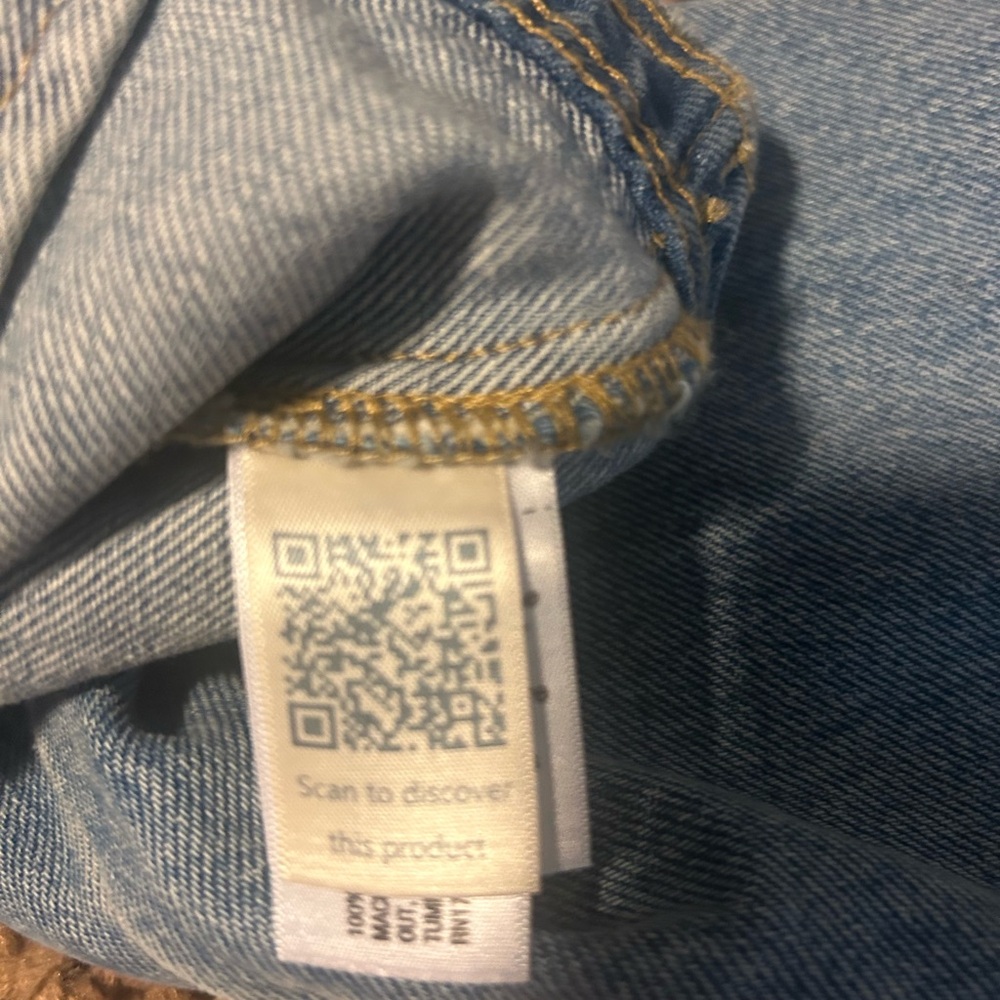 Universal Thread Blue Denim Jean Jacket Cropped Fit - Picture 3 of 16